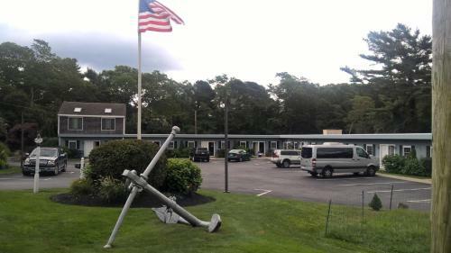 Hotel Santuit Inn