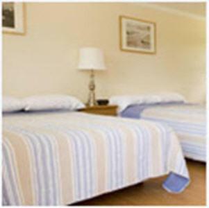 Hotel Santuit Inn