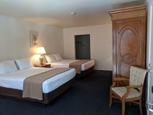 Saddle West Casino Hotel Rv Park