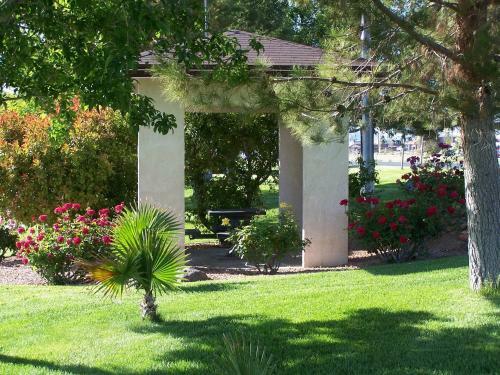 Saddle West Casino Hotel Rv Park