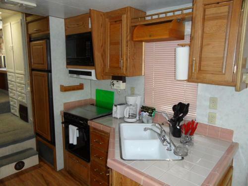 Pahrump Rv Park & Lodging