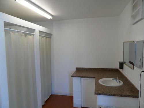 Pahrump Rv Park & Lodging