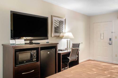 Hotel Comfort Inn Mccomb