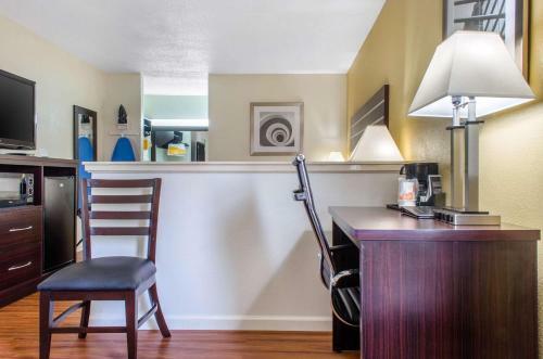 Hotel Comfort Inn Mccomb
