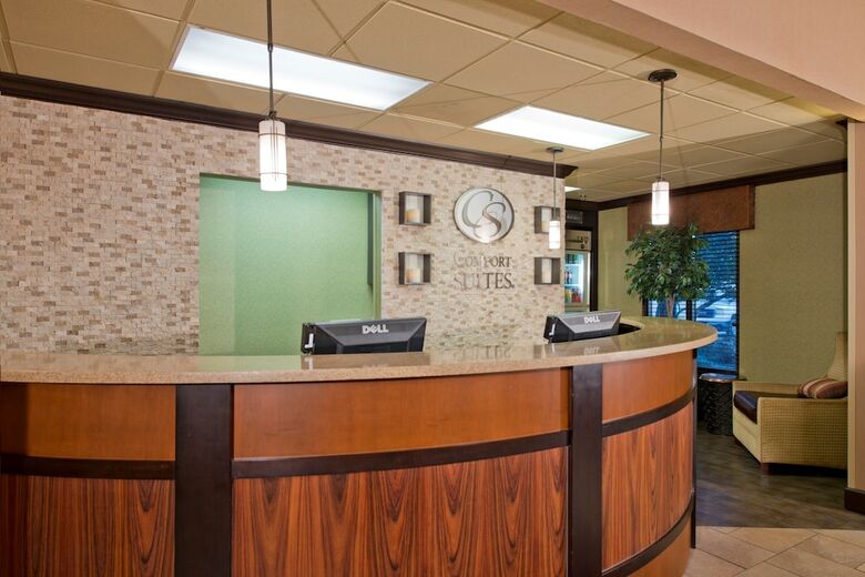 Hotel Comfort Suites Starkville