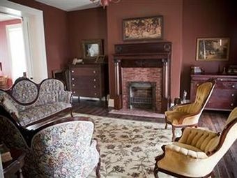 1818 Main Street Bed & Breakfast