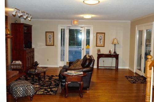 Hotel Four Seasons Country Inn