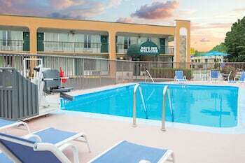 Motel Days Inn Clayton