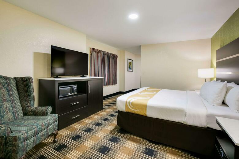 Hotel Quality Inn & Suites Mount Chalet