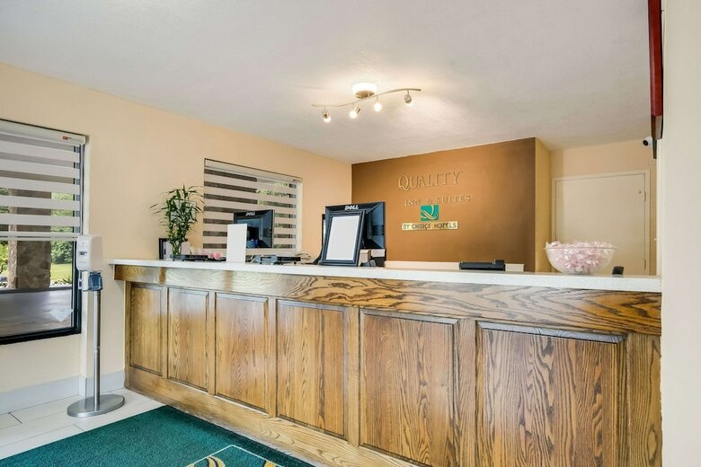 Hotel Quality Inn & Suites Mount Chalet
