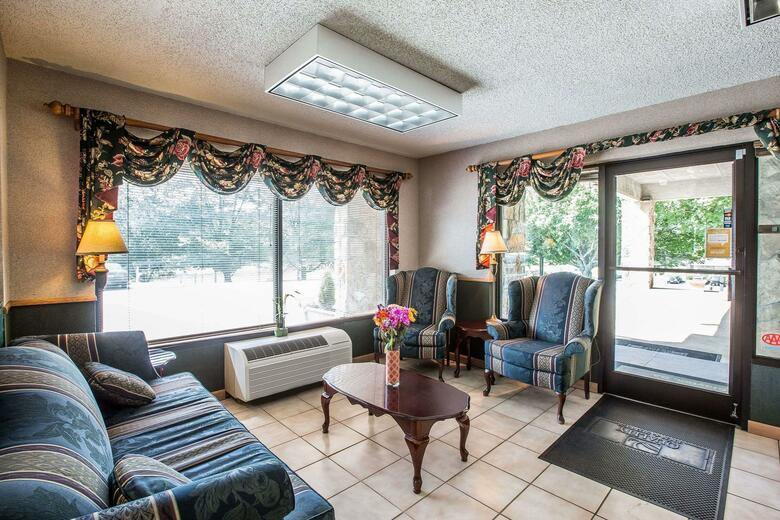 Hotel Quality Inn & Suites Mount Chalet