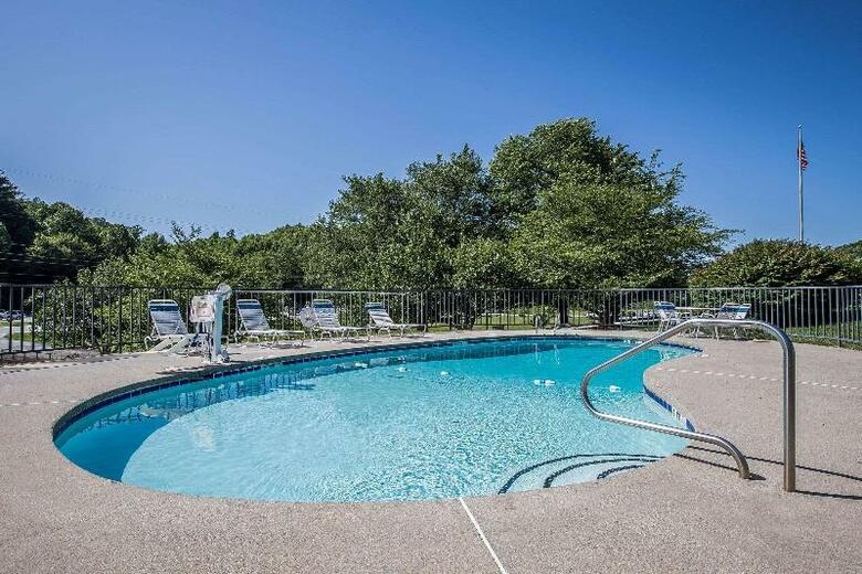 Hotel Quality Inn & Suites Mount Chalet