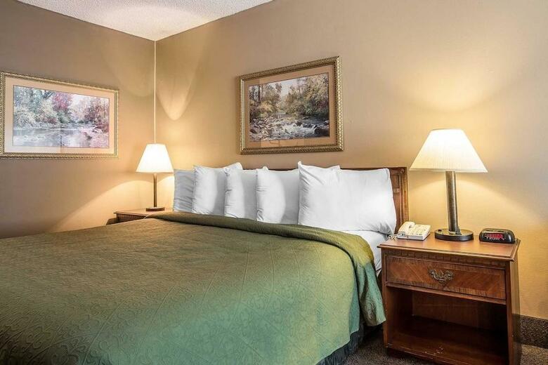 Hotel Quality Inn & Suites Mount Chalet
