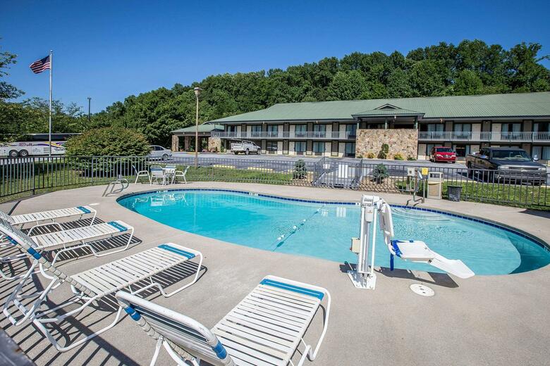 Hotel Quality Inn & Suites Mount Chalet