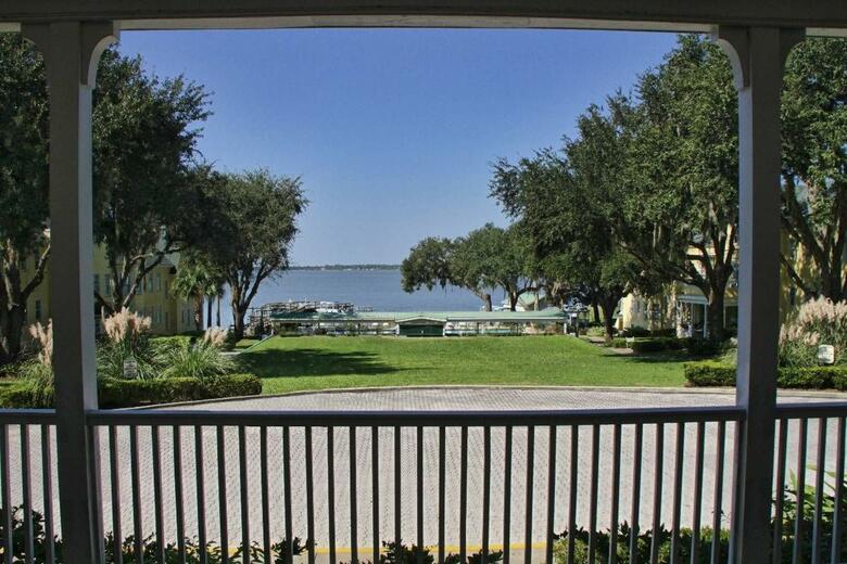 Hotel Lakeside Inn