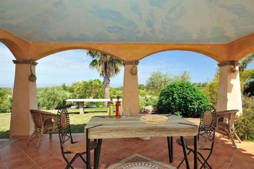 Villa Thanit B&B