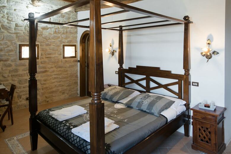Agroturismo Castello Di Giomici