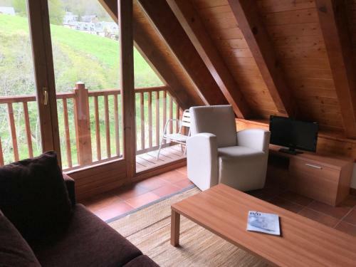 Apartamentos Sn� Mont Romies Unhola