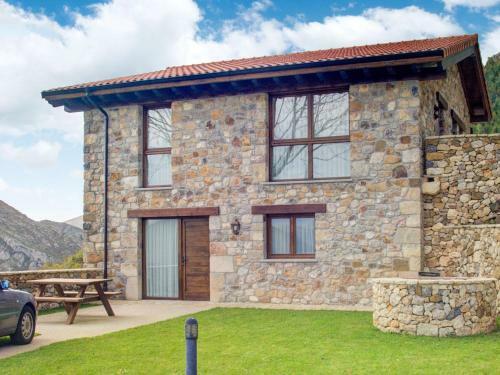 Luxurious Mansion In Cangas De Onis With Meadow View
