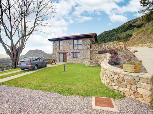 Luxurious Mansion In Cangas De Onis With Meadow View