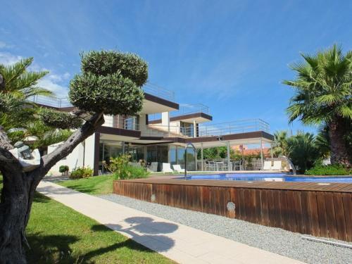 Villa Almadrava