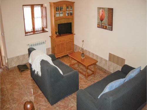 Three-bedroom Holiday Home In Cabrales