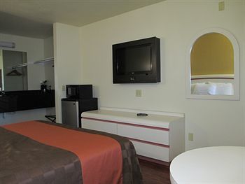 Motel Claremont Lodge