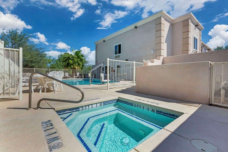 Hotel Green Valley Comfort Inn