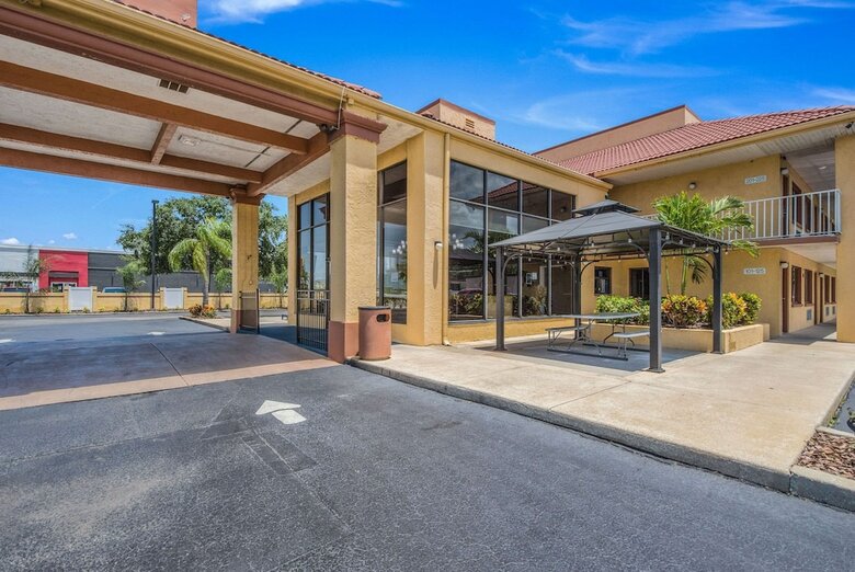 Hotel Howard Johnson - Port Richey