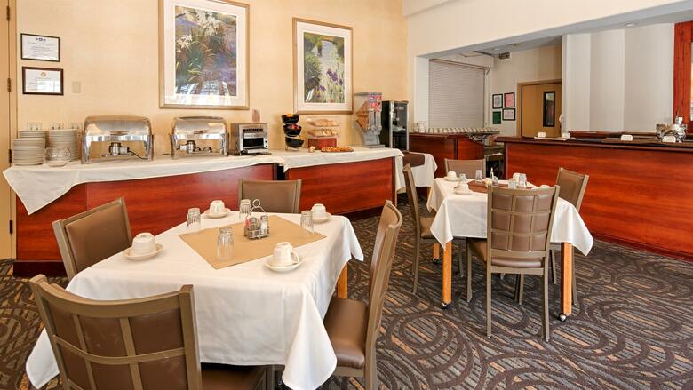 Best Western Plus Posada Royale Hotel & Suites