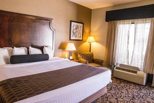 Motel Mockingbird Inn & Suites
