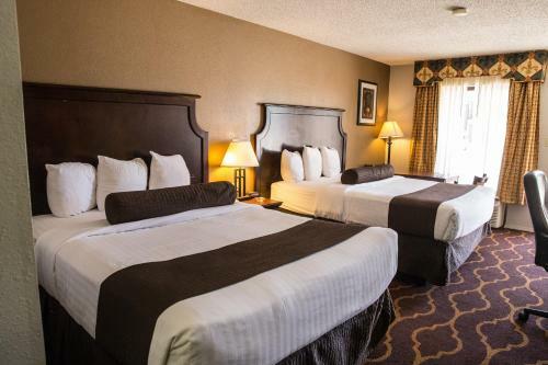 Motel Mockingbird Inn & Suites