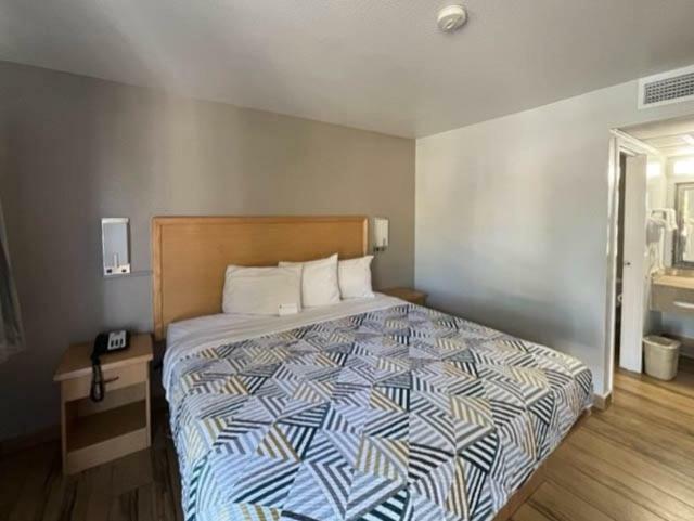 Hotel Travelodge Riviera Beach