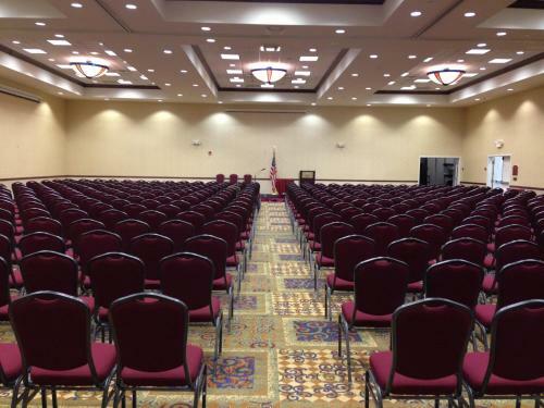 Holiday Inn Conference Center Marshfield, An Ihg Hotel