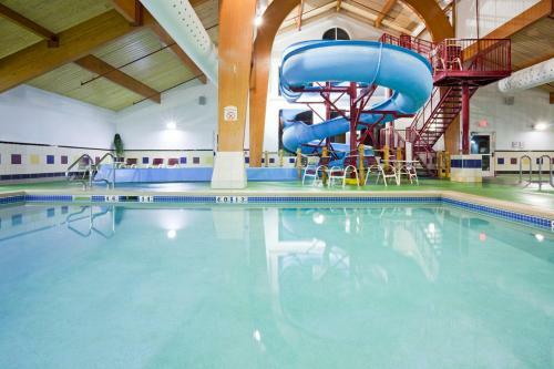 Holiday Inn Conference Center Marshfield, An Ihg Hotel