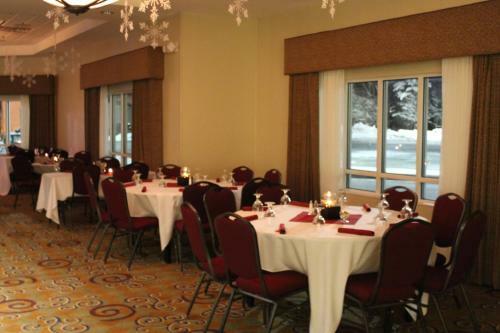 Holiday Inn Conference Center Marshfield, An Ihg Hotel