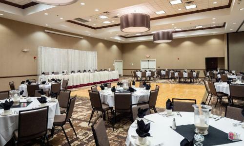 Holiday Inn Conference Center Marshfield, An Ihg Hotel