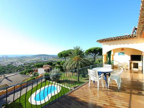 Holiday Home Puig Romani-1