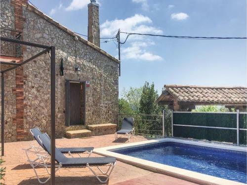 Three-bedroom Holiday Home In Santa Pellaia
