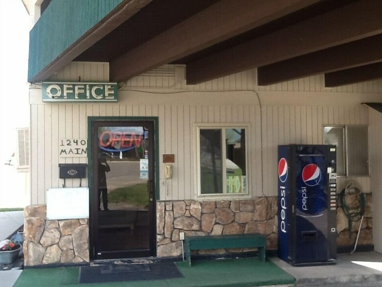 Silver Spur Motel