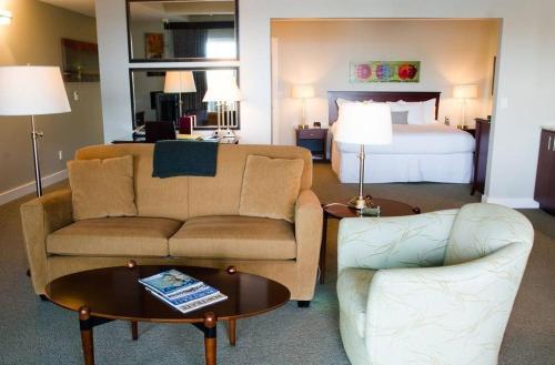 Hotel Whale Cove Inn