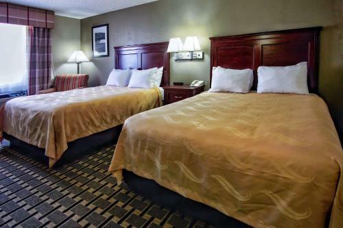 Hotel Econolodge Inn & Suites