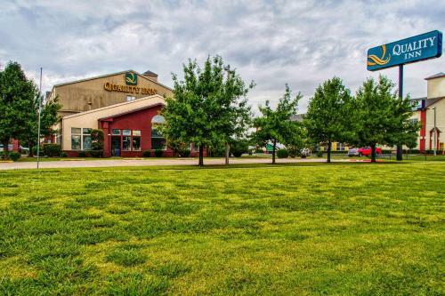 Hotel Econolodge Inn & Suites