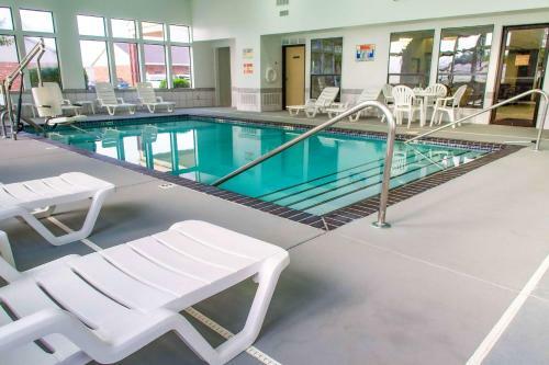 Hotel Econolodge Inn & Suites