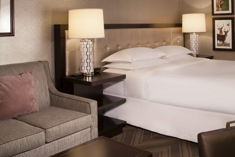 Sheraton Bucks County Hotel
