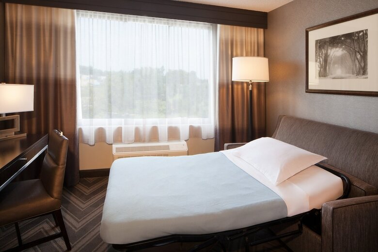 Sheraton Bucks County Hotel