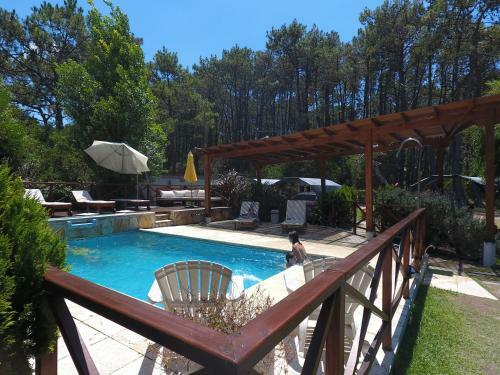 Lodge Caba�as Mellmell