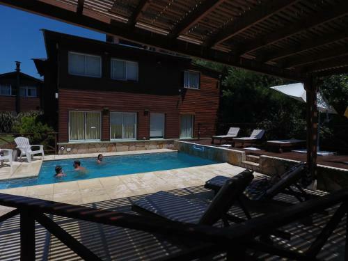 Lodge Caba�as Mellmell