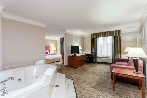 Hotel Best Western Plus Madisonville Inn