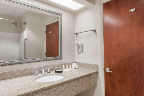 Hotel Best Western Plus Madisonville Inn